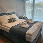 Pine & Sun - Hevenia Apartamento *